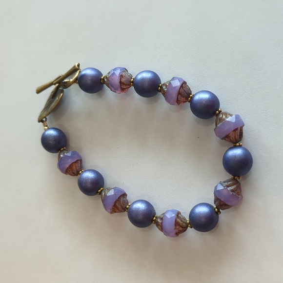 Beautiful purple pearl and beaded bracelet - Picture 4 of 5